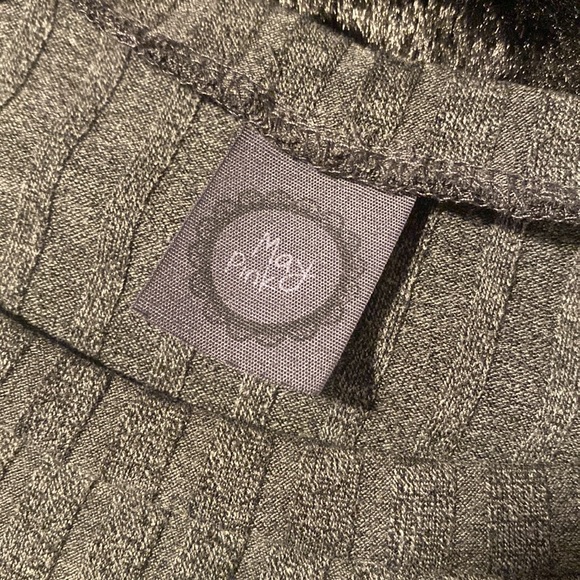 MAY PINK crop top :) - Picture 2 of 3